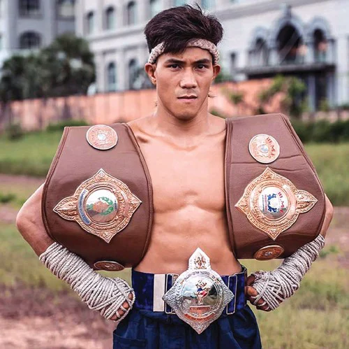 Tuy là người lâm đồng nhưng nguyễn trần duy nhất có nguyên quán tỉnh quảng ngãi, sinh ra tại thành phố nha trang, tỉnh lỵ tỉnh phú khánh cũ, nay thuộc tỉnh khánh hòa. Sau đó, anh được nuôi dưỡng và lớn lên tại lâm đồng. Anh xuất thân từ gia đình theo nghiệp võ thuật.